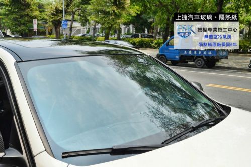 高透光就代表外面容易看得進去喔!